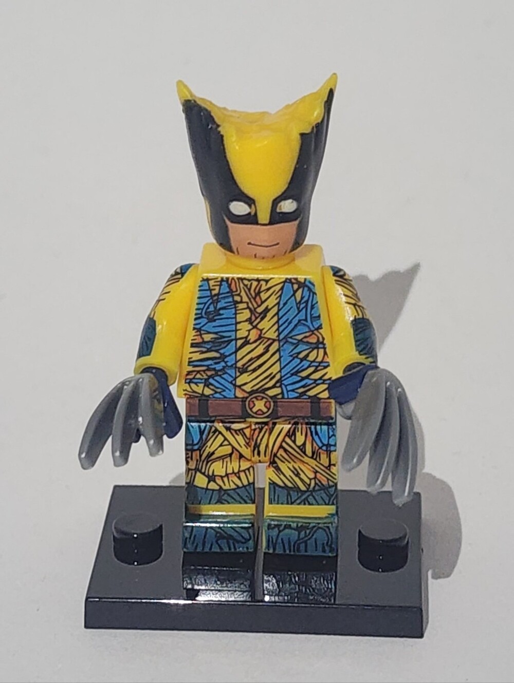 Classic Groot wolverine Custom lego UV Print  Minifigure with gun